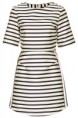 /album/fotogaleria-kontrastna-cierna-s-bielou/hbz-black-white-dresses-spring-2014-09-topshop-lg-jpg/